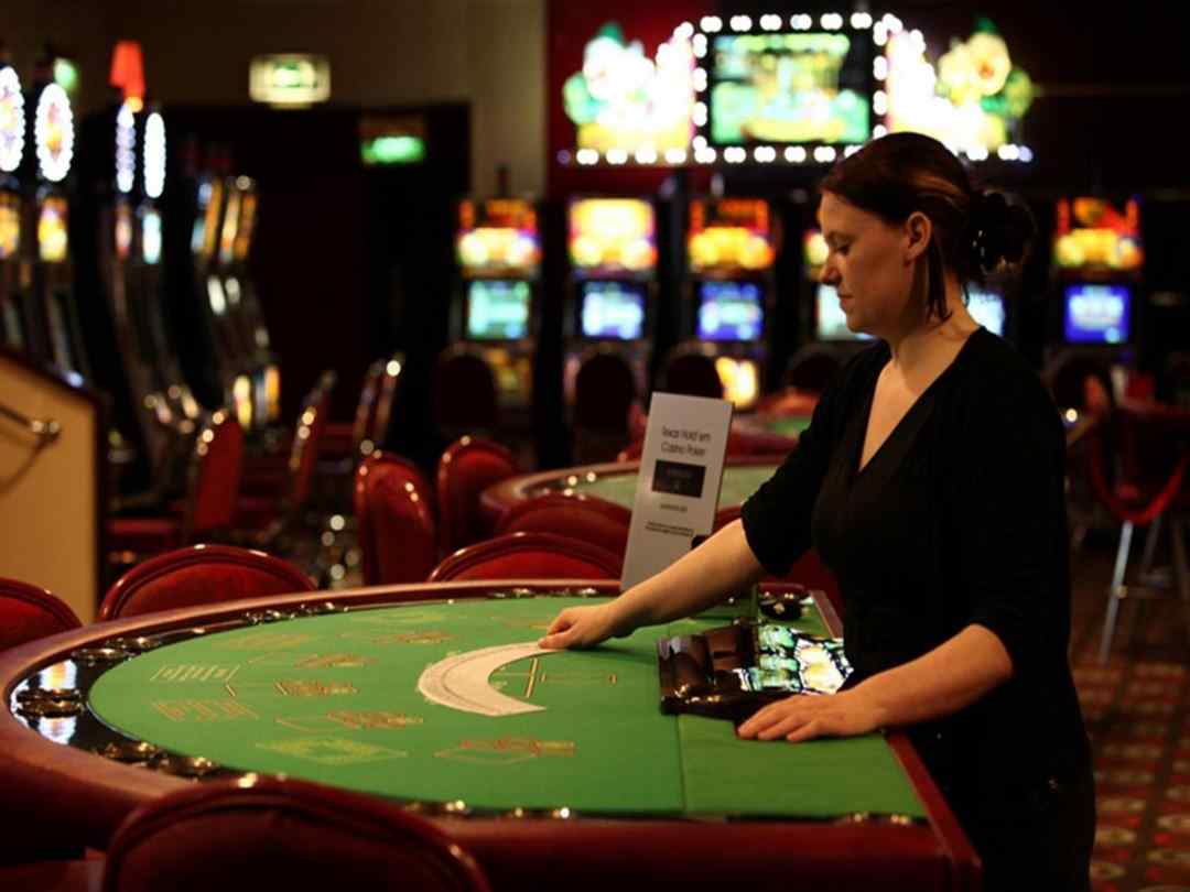 Holiday Casino luôn mở cửa liên tục để phục vụ khách hàng giải trí